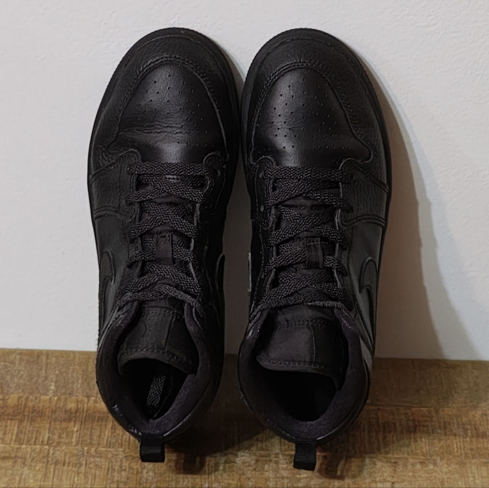 Jordan 1 Mid 'Triple Black Tumbled Leather' (PS) Kid's Size 3Y - Picture 6 of 7